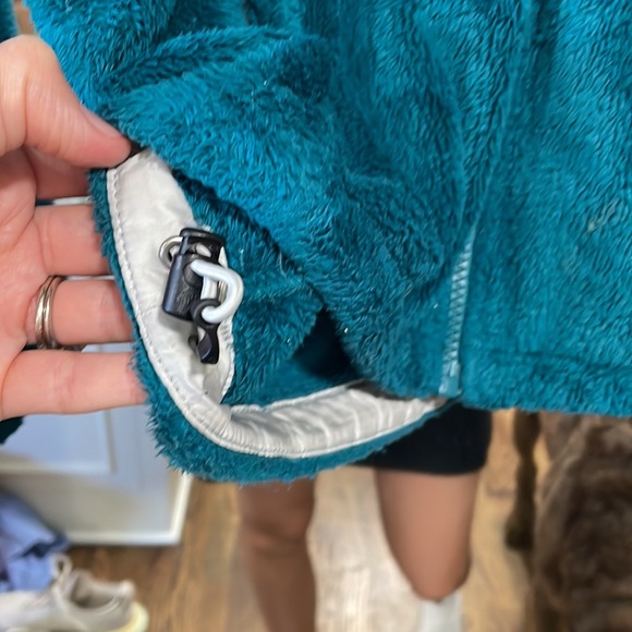 North Face Fuzzy Fleece - Picture 6 of 7